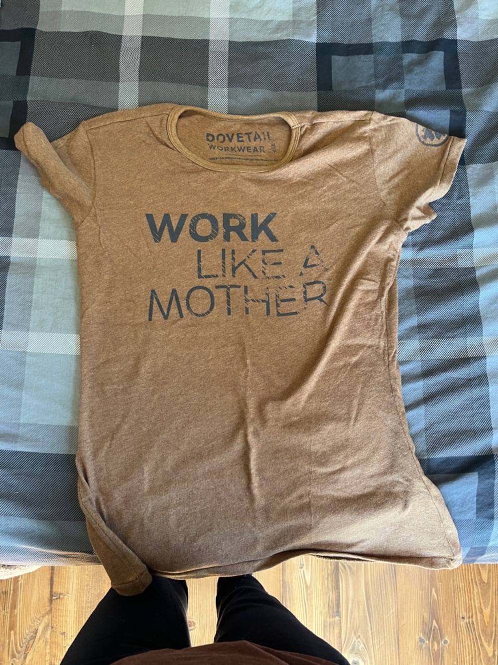 Dovetah Workwear Brown 'Work Like a Mother' Graphic Tee